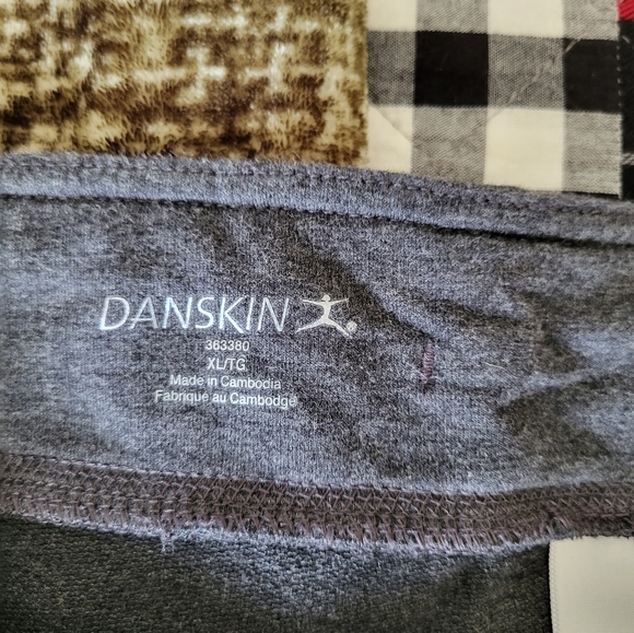 Danskin Cropped Pants - Picture 6 of 11
